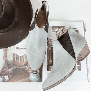 Aquatalia Farrah Ankle Booties